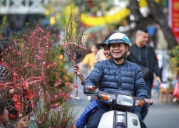 Thủ tướng chỉ đạo chi trả gộp 2 tháng lương hưu, trợ cấp BHXH dịp Tết