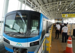 Metro số 1 điều chỉnh lịch vận hành và kéo dài giờ phục vụ cuối tuần để đáp ứng nhu cầu đi lại