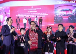 Xây dựng trường học khu vực miền núi, đồng bào dân tộc để gieo chữ, giữ nước 