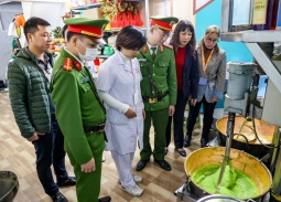 Bộ NN&MT yêu cầu siết chặt kiểm tra an toàn thực phẩm dịp Tết Bính Ngọ