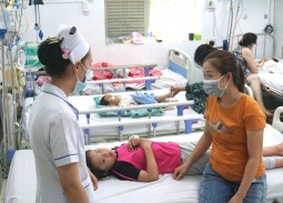 Bộ Y tế cảnh báo khẩn về bệnh sốt xuất huyết, tay chân miệng