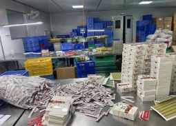 Triệt phá đường dây sản xuất thực phẩm chức năng giả Medistar Việt Nam