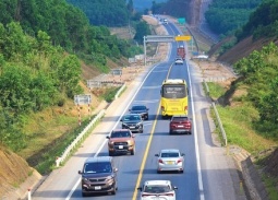 Thủ tướng chỉ đạo khẩn trương rà soát, nâng cấp các tuyến đường bộ cao tốc