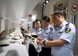 Thủ tướng yêu cầu xử lý nghiêm các hành vi buôn lậu, gian lận thương mại