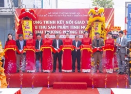 Khai trương Showroom OCOP lớn nhất tỉnh Nghệ An: 'Điểm hẹn' đặc sản và hàng thật