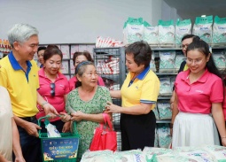 Siêu thị mini 0 đồng 2026: PNJ lan tỏa Tết yêu thương đến 15.000 bà con