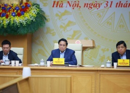 Thủ tướng yêu cầu thực hiện '5 thông', '5 tiên phong' để phát triển kinh tế tư nhân