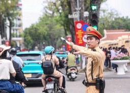 Cục CSGT phân luồng giao thông cửa ngõ Hà Nội dịp Tết Bính Ngọ 2026