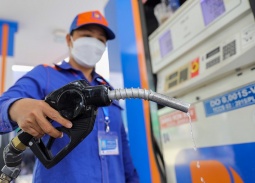 Giá xăng dầu đồng loạt tăng trước Tết Nguyên đán 