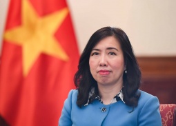 Thứ trưởng Lê Thị Thu Hằng: Đến nơi đâu có tiếng gọi của đồng bào!