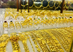 Thị trường vàng 16/2: Giá trong nước neo cao, quốc tế bất động
