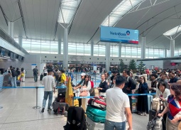 Mùng 5 Tết, sân bay Tân Sơn Nhất dự kiến đón tới 170.000 lượt khách