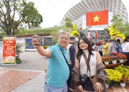 Đà Nẵng đón 1,1 triệu lượt khách, doanh thu tăng trưởng ấn tượng dịp Tết