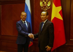 Đặc phái viên của Tổng Bí thư Tô Lâm hội kiến Chủ tịch Đảng Nước Nga Thống nhất và Chủ tịch Đảng Cộng sản Liên bang Nga