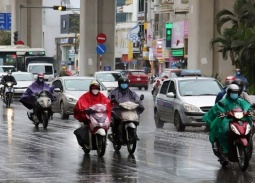 Thời tiết ngày 25/2: Nhiều nơi mưa rào, cảnh báo dông lốc