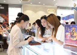 Thần Tài 2026 sôi động: Trang sức mới lạ, trải nghiệm mua sắm “đã” hơn