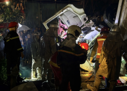 Công an thông tin vụ tai nạn nghiêm trọng giữa tàu hoả và xe tải tại Hà Nội