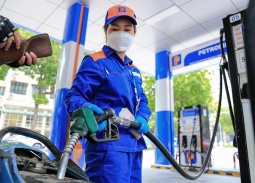 Giá xăng tăng gần 1.000 đồng/lít từ 15h chiều nay