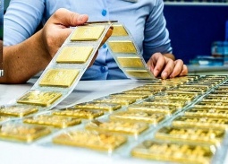 Giá vàng 28/2: Vàng thế giới bật tăng, trong nước giảm nhẹ
