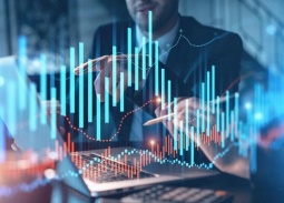 “Bất kỳ nhịp sụt giảm đáng kể nào của VN-Index đều là cơ hội mua vào”