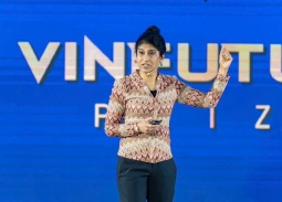 TS. Jayshree Seth: Phụ nữ làm lãnh đạo trong khoa học không là “ngoại lệ”