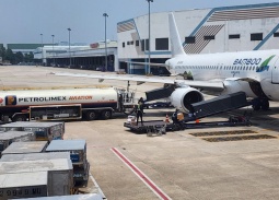 Giá nhiên liệu tăng gấp 3, ngành hàng không đối mặt nguy cơ “càng bay càng lỗ”