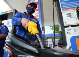 Bộ Công Thương khuyến khích người dân làm việc từ xa để tiết kiệm xăng dầu