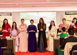 Xây dựng thương hiệu áo dài Việt Nam trên bản đồ thời trang thế giới