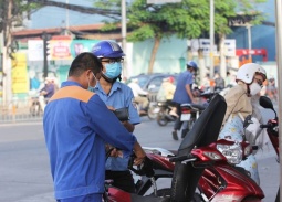 Giá xăng dầu hôm nay 11/3: Xăng tăng mạnh hơn 2.000 đồng, 'xả' Quỹ bình ổn tới 5.000 đồng/lít