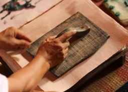 Làng tranh Đông Hồ sắp nhận bằng ghi danh di sản của UNESCO