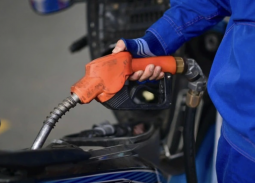 Nếu không chi Quỹ bình ổn, giá xăng có thể tăng tới hơn 6.000 đồng/lít