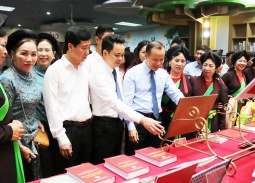 Bắc Ninh: Khai mạc trưng bày hơn 500 cổ vật tiêu biểu và tinh hoa di sản văn hóa Kinh Bắc