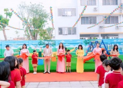 Khánh thành sân chơi thiếu nhi tại Trường Tiểu học Thị trấn Yên Viên