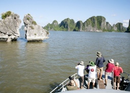 Quảng Ninh: Khai thông tuyến du lịch kết nối vịnh Hạ Long và vịnh Lan Hạ