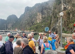 Du lịch Quảng Ninh đón khoảng 6,3 triệu lượt khách trong quý I/2026