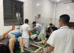 Nghệ An: Ăn rau rừng lạ, 3 người trong một gia đình nhập viện cấp cứu