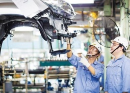 Gỡ 'điểm nghẽn' nội địa hóa, nâng tầm chuỗi cung ứng ô tô