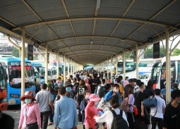 Bến xe Hà Nội tăng cường 500 xe, dự báo lượng khách tăng gấp 3 lần dịp lễ 30/4