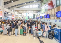 Nhiều chặng du lịch 'cháy vé' máy bay, giá tăng nhẹ dịp nghỉ lễ 30/4