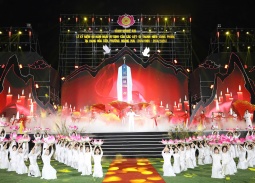 Nghệ An: Kỷ niệm 60 năm ngày hy sinh của các liệt sĩ thanh niên xung phong tại hang Hỏa Tiễn