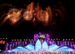 Carnaval Hạ Long 2026: 'Đại tiệc' ánh sáng rực rỡ bên bờ vịnh di sản
