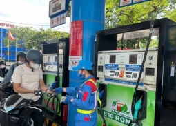 Giá xăng E10 sẽ hấp dẫn hơn xăng khoáng nhờ loạt giải pháp 'kích cầu'