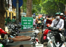 Hà Nội: 100% bãi đỗ ô tô thu phí không dừng từ 1/7/2026