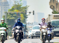 Thời tiết 24-5: Bắc Bộ nắng như đổ lửa, Nam Bộ chiều tối mưa giông diện rộng