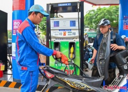 Người tiêu dùng yên tâm dùng xăng E10 sau gần 1 tháng triển khai