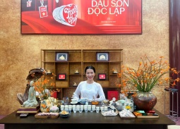 Nghệ nhân Mai Khánh Hoà và hành trình lan tỏa văn hóa trà Việt của người trẻ 