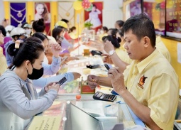 Giá vàng ngày 8/7: Vàng rơi thẳng đứng, SJC và nhẫn trơn giảm tiếp