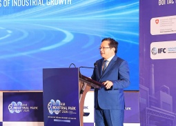 Đổi mới mô hình khu công nghiệp từ “nơi cho thuê đất” đến hệ sinh thái xanh