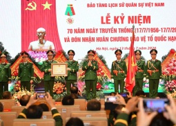 Bảo tàng Lịch sử Quân sự Việt Nam đón nhận Huân chương Bảo vệ Tổ quốc hạng Ba