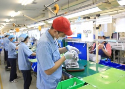 Nghị quyết 10-NQ/TW: 'Đòn bẩy' để doanh nghiệp Việt tham gia sâu vào chuỗi giá trị toàn cầu
